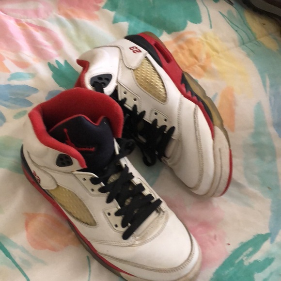 Air Jordan 5 retro 2013 black tongue youth size 5 - Picture 2 of 8